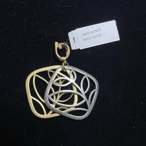 Premier Designs “Twice as Nice” medallion #4372